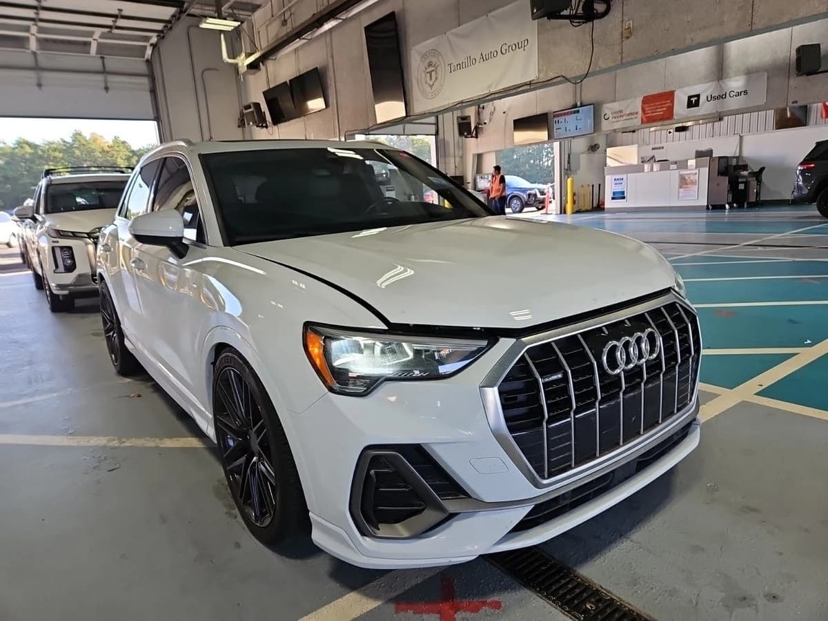 2020 Audi Q3 S line Premium — photo 6