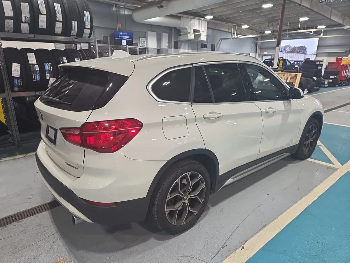 2020 BMW X1 xDrive28i — photo 5