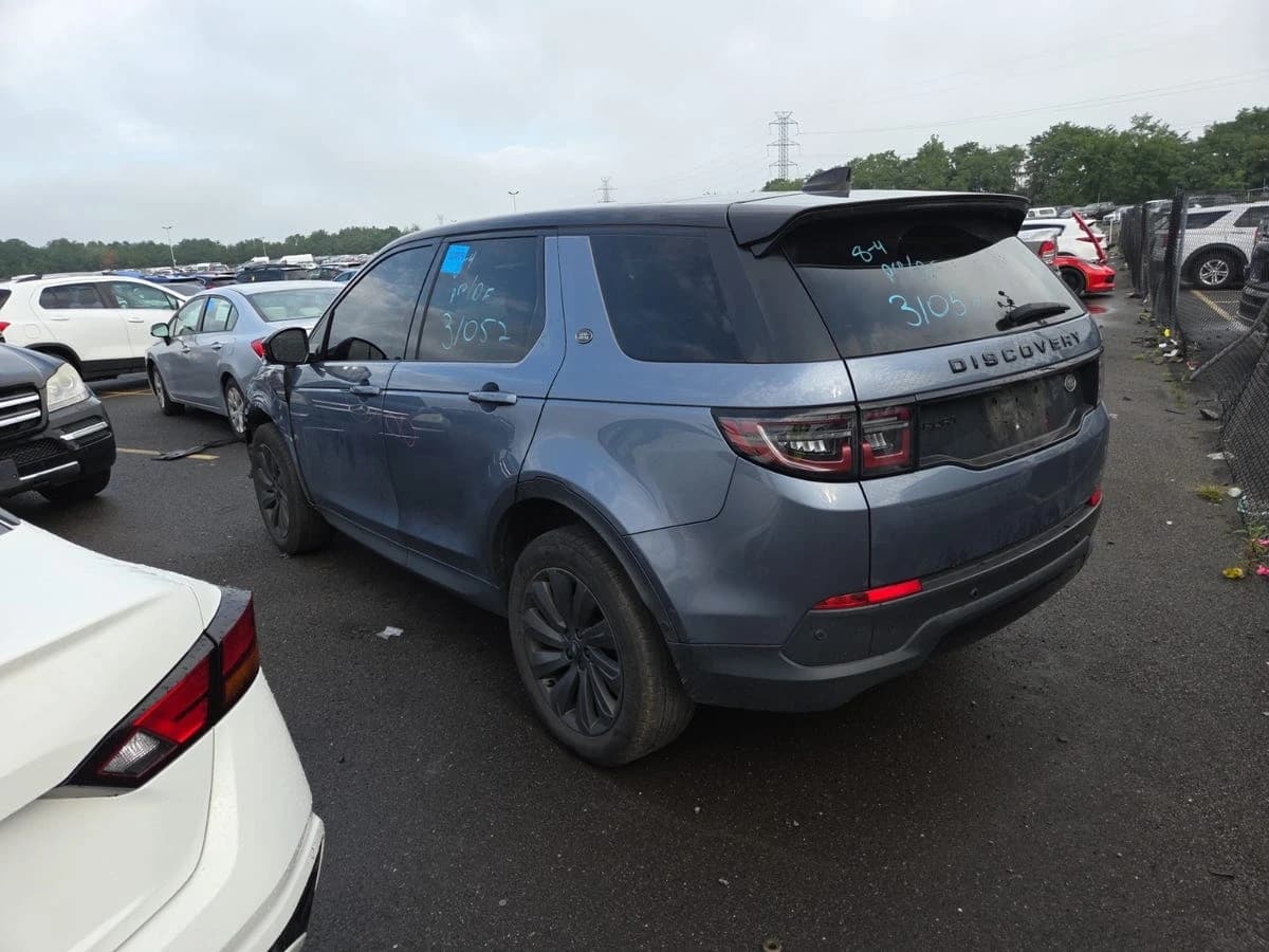 2021 Land Rover Discovery Sport S — photo 3