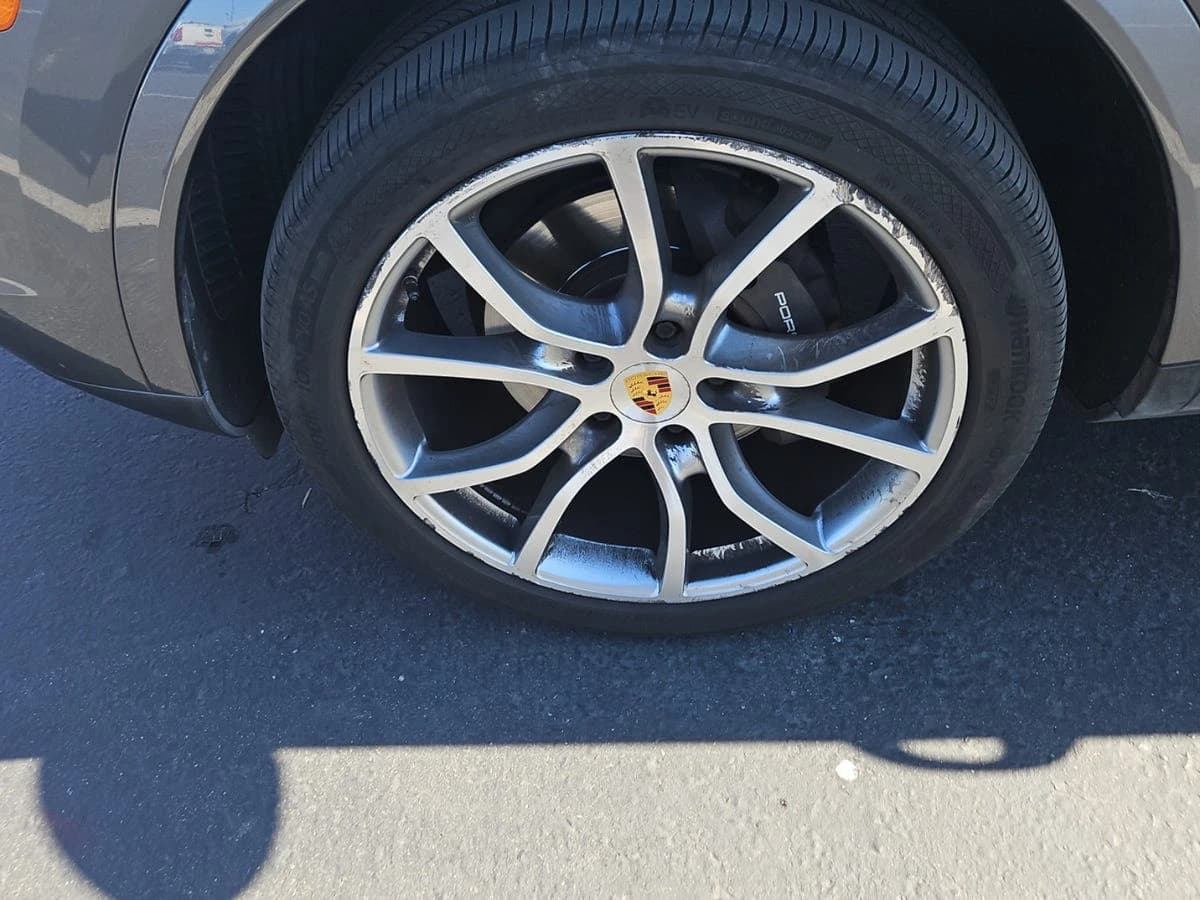2019 Porsche Cayenne 3.0L V6 DI T/C D — photo 2