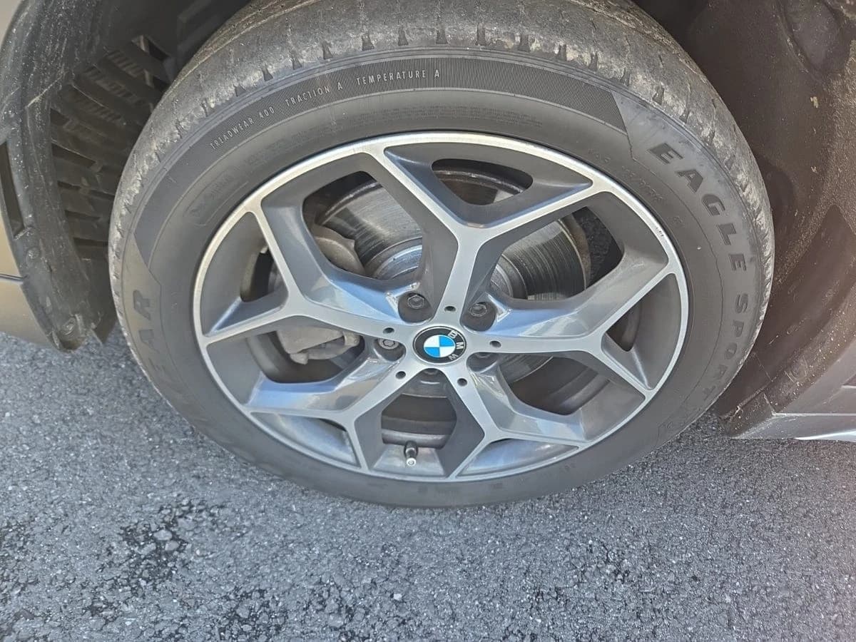 2019 BMW X1 xDrive28i — photo 2