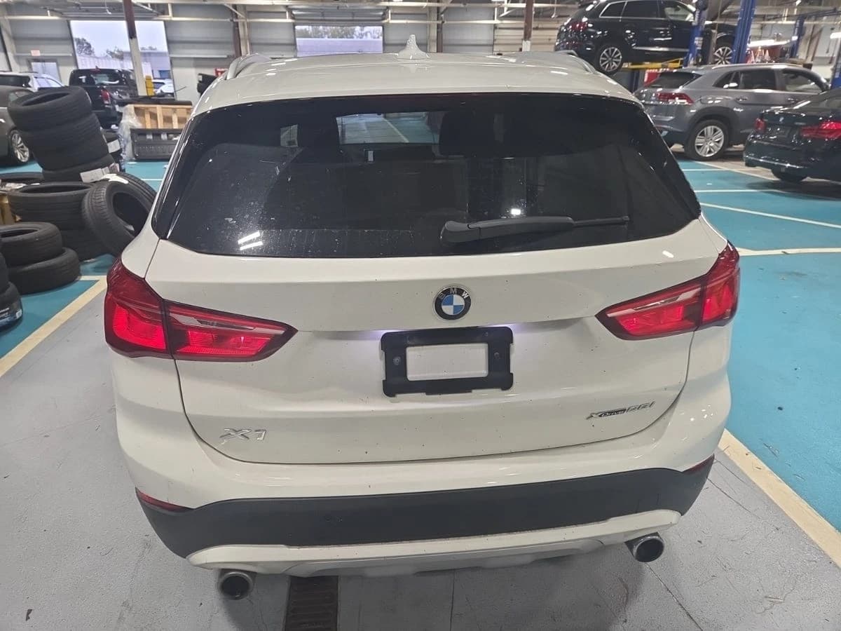 2020 BMW X1 xDrive28i — photo 4