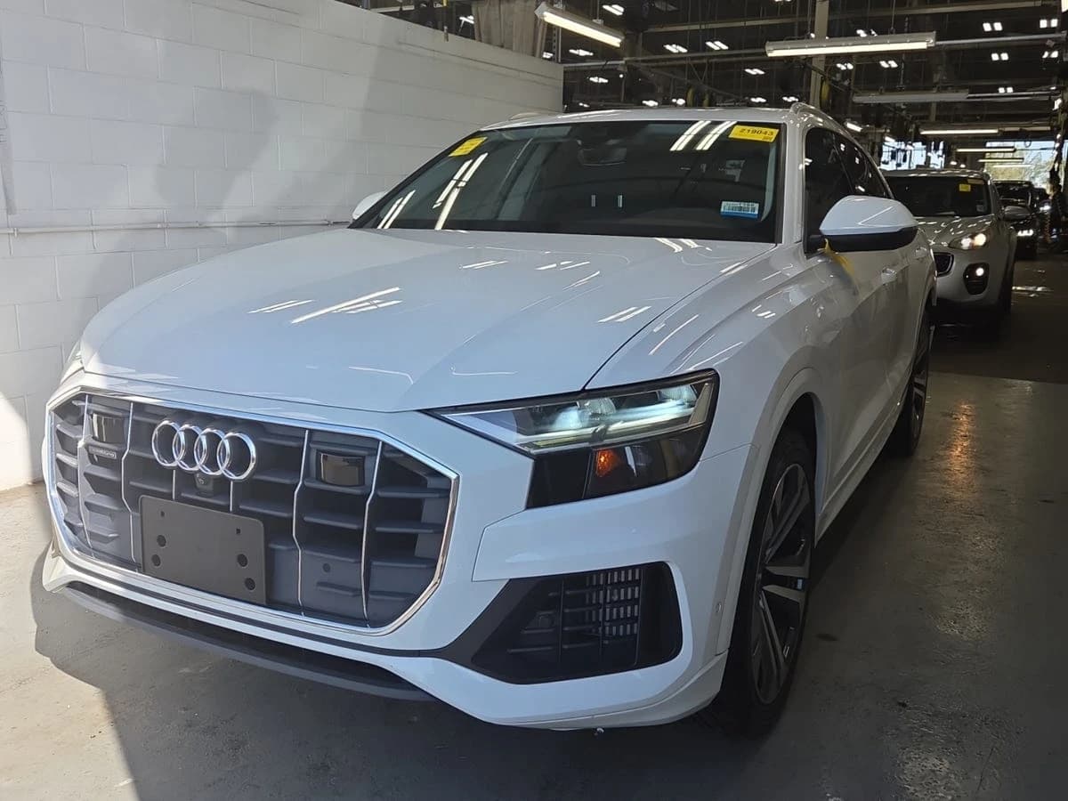 2019 Audi Q8 Premium Plus