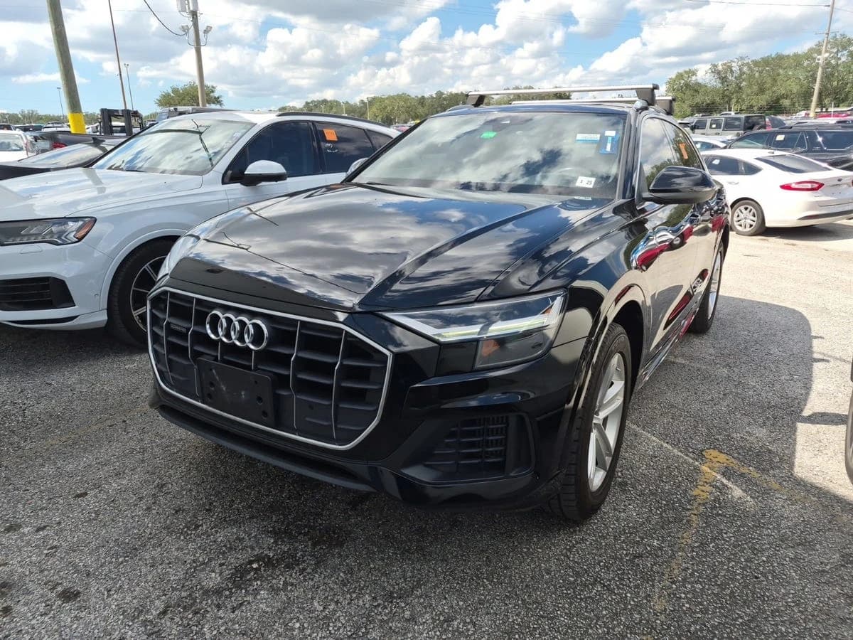 2019 Audi Q8 Premium — photo 1