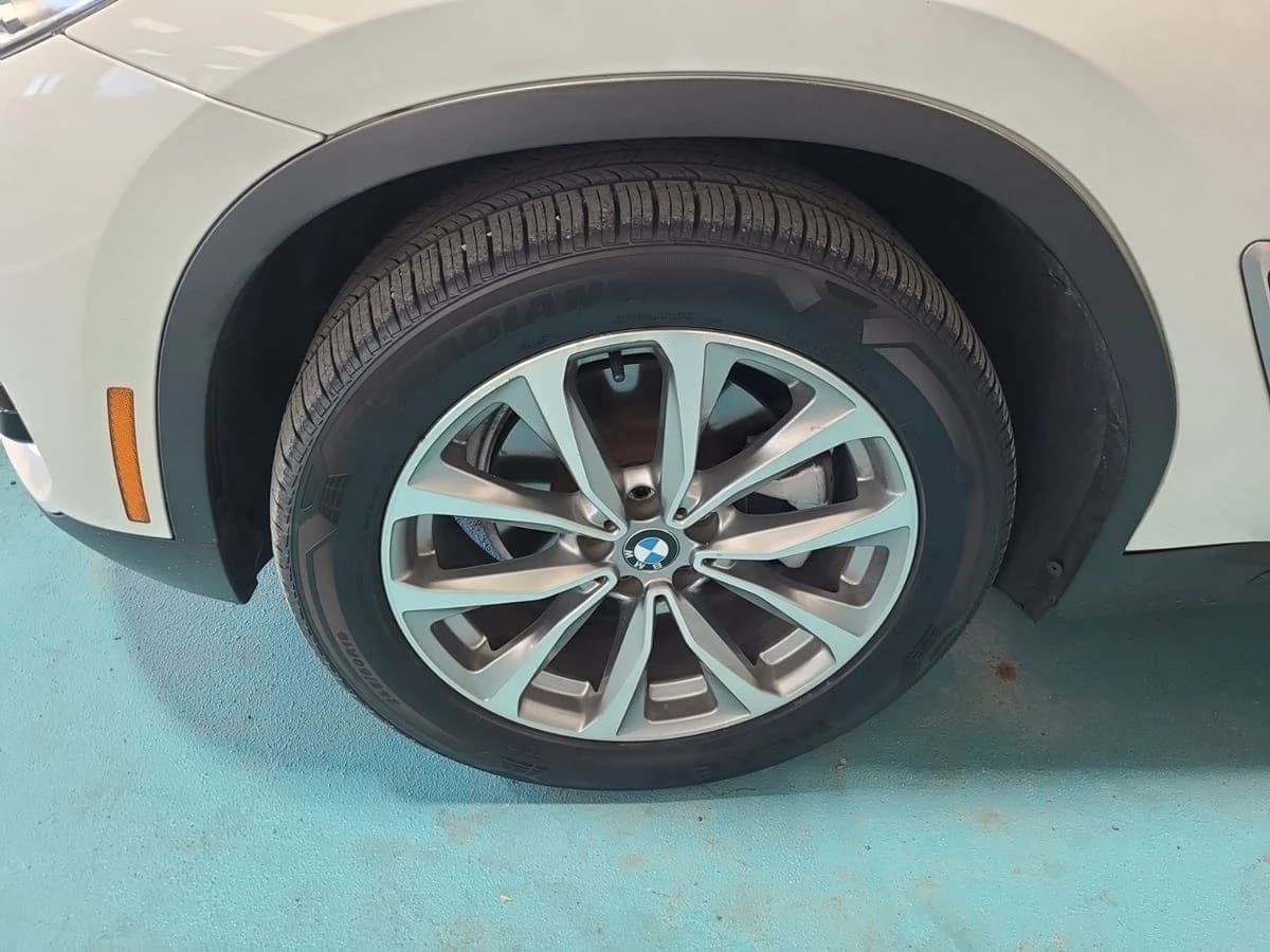 2018 BMW X3 xDrive30i — photo 2