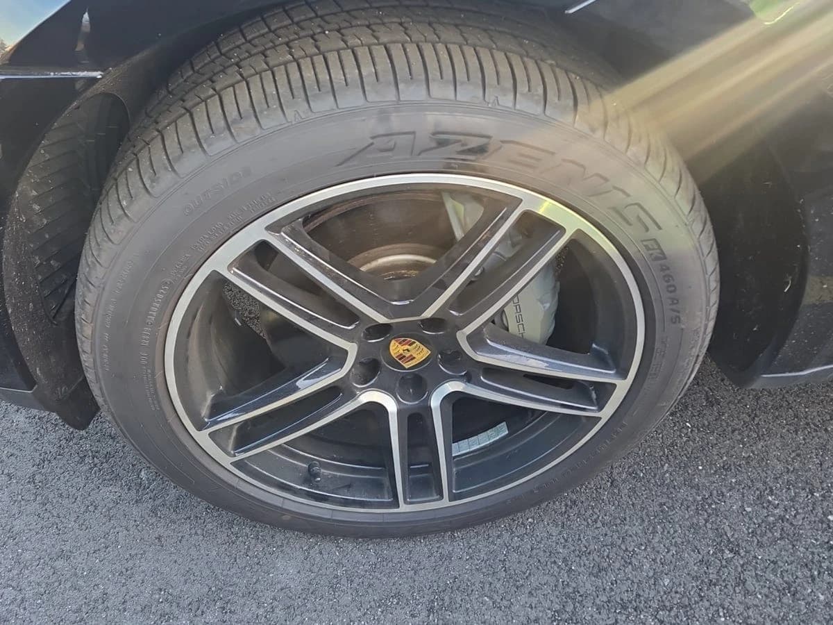 2020 Porsche Macan S — photo 2
