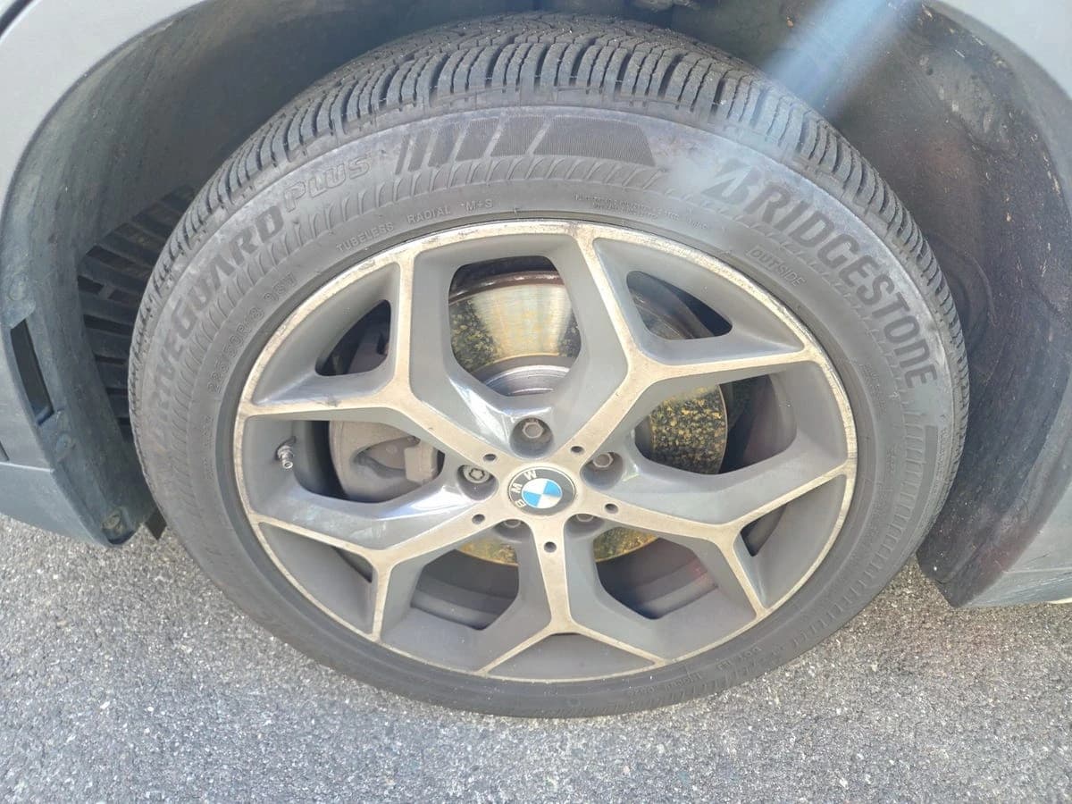 2019 BMW X1 xDrive28i — photo 2