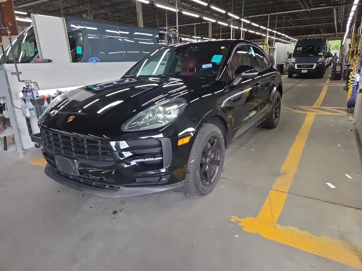 2020 Porsche Macan Base