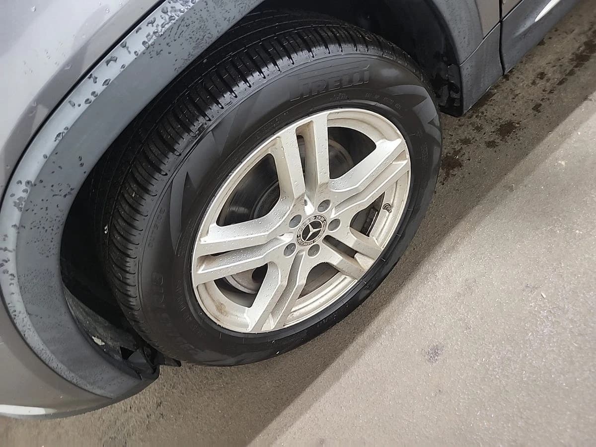 2020 Mercedes-Benz GLB 250 GLB 250 — photo 2