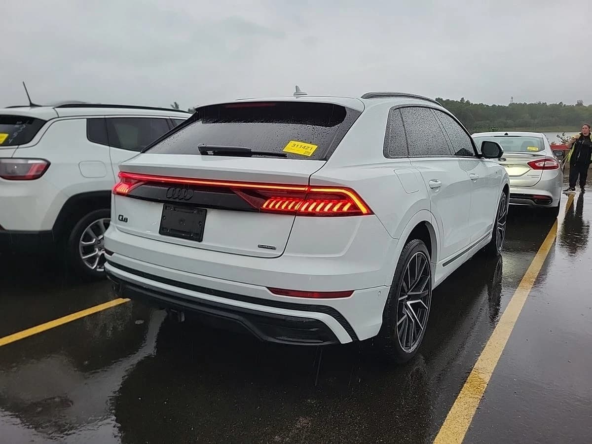 2021 Audi Q8 Prestige — photo 5