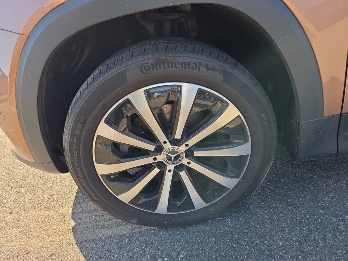2023 Mercedes-Benz GLB 250 GLB 250 — photo 2
