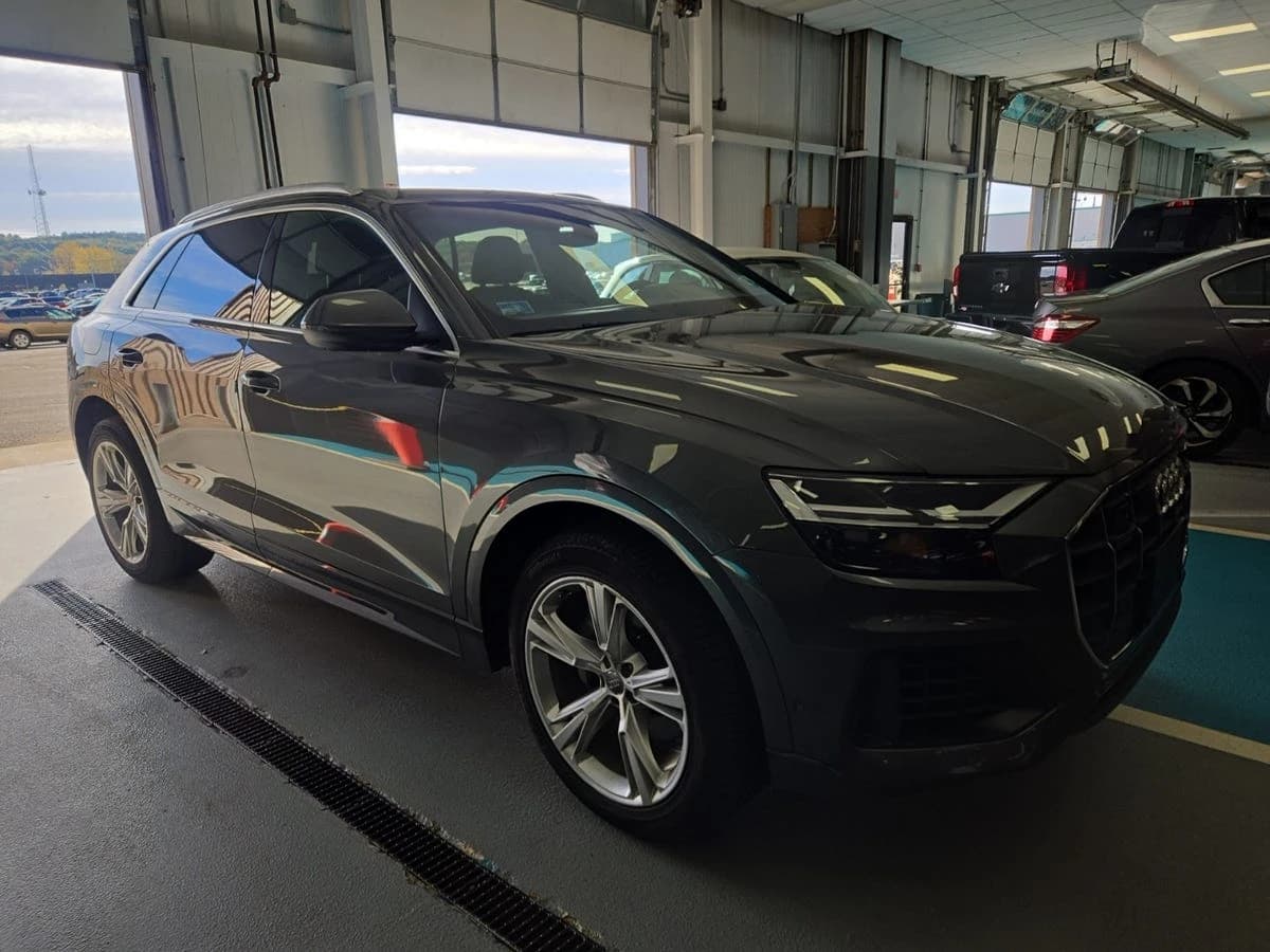 2019 Audi Q8 Premium Plus — photo 6