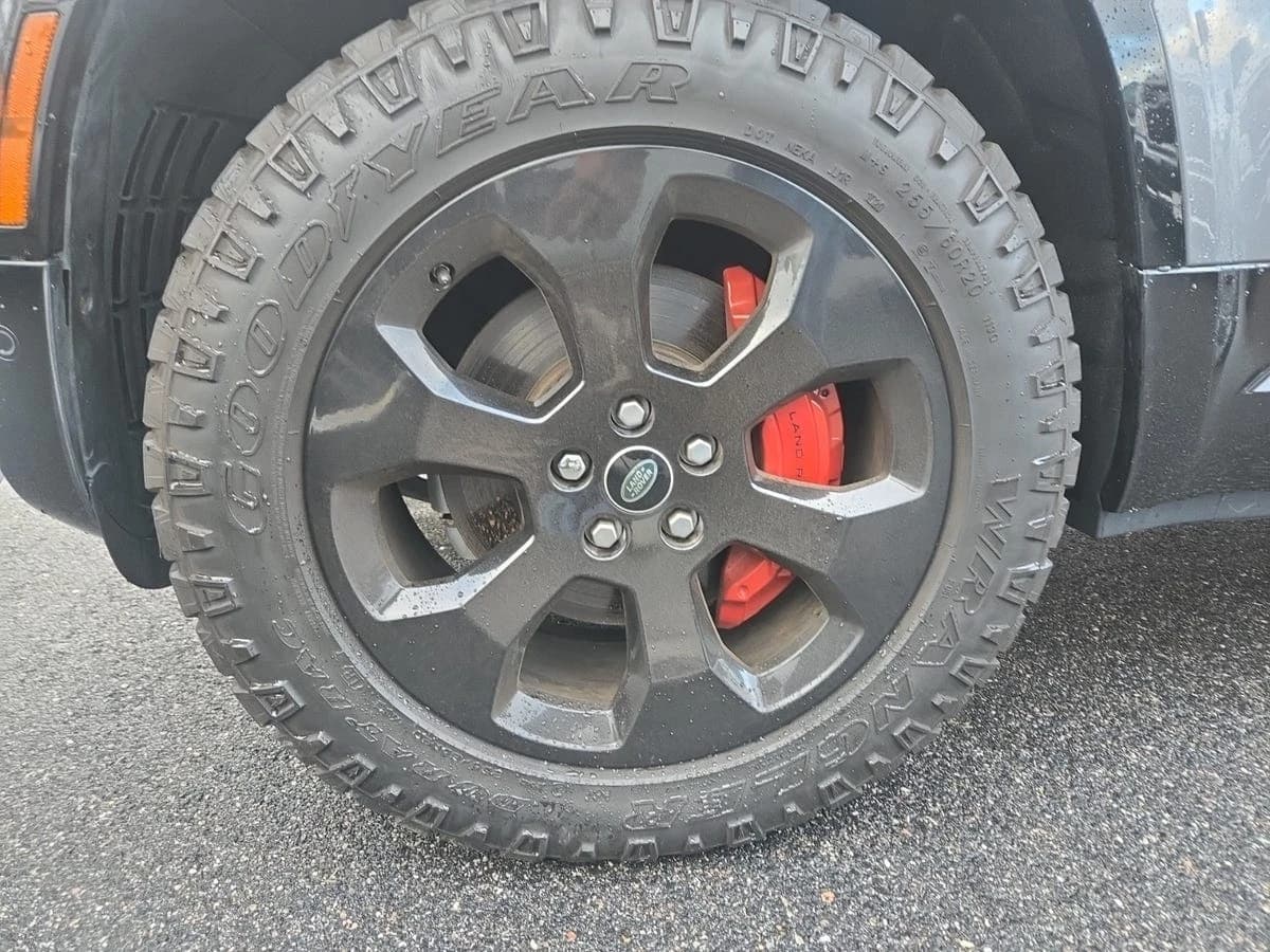 2021 Land Rover Defender X — photo 2