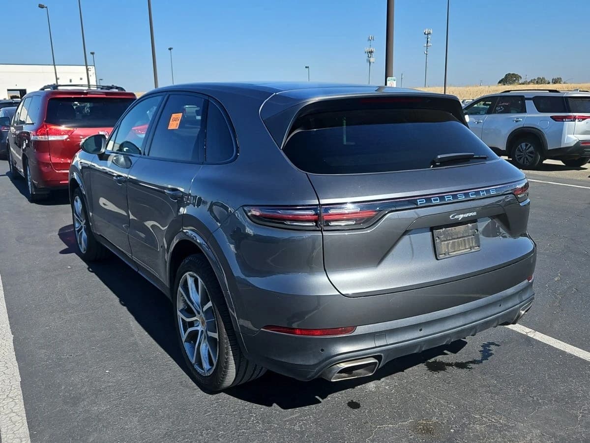 2019 Porsche Cayenne 3.0L V6 DI T/C D — photo 3