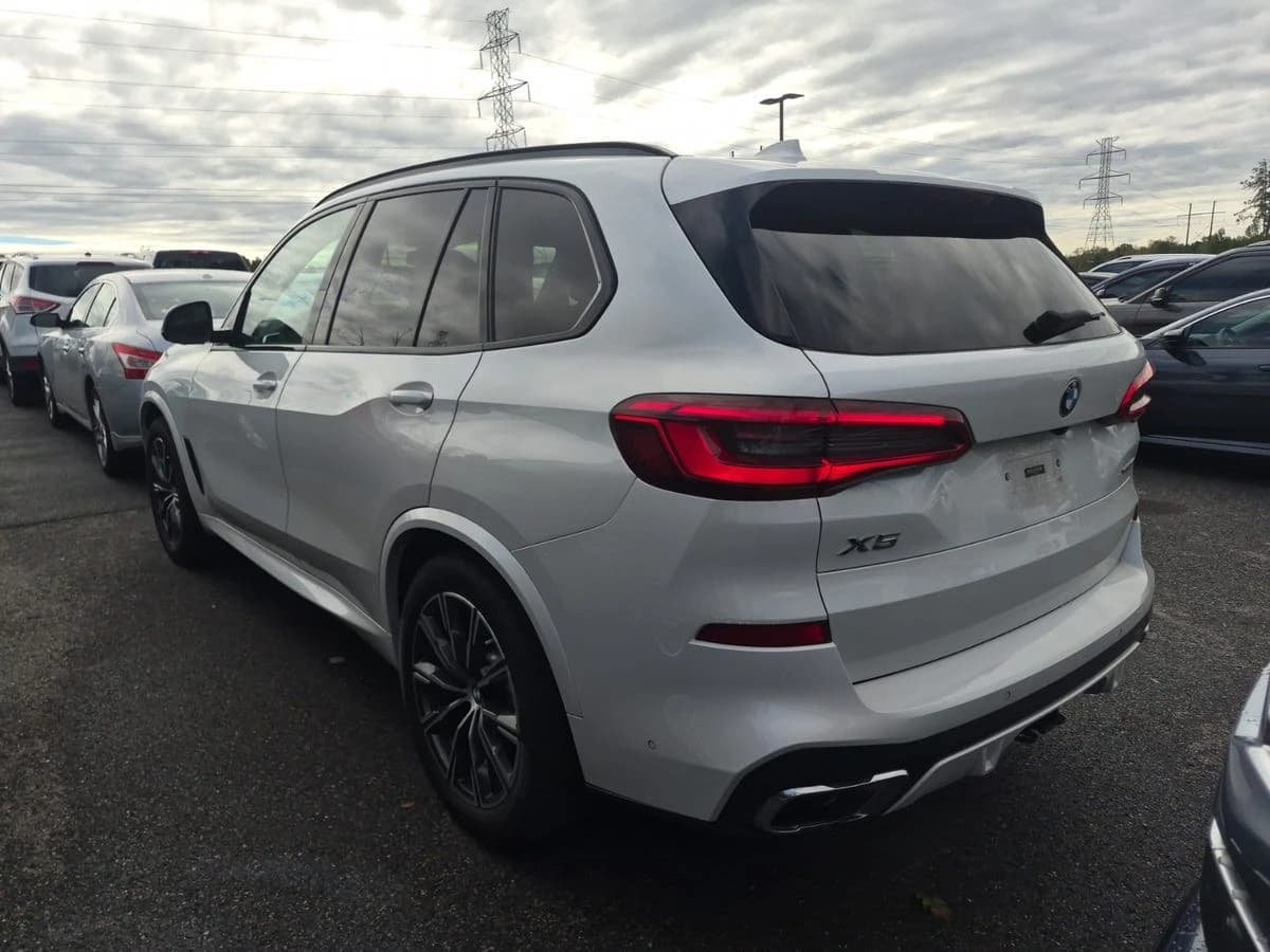 2019 BMW X5 xDrive50i — photo 3