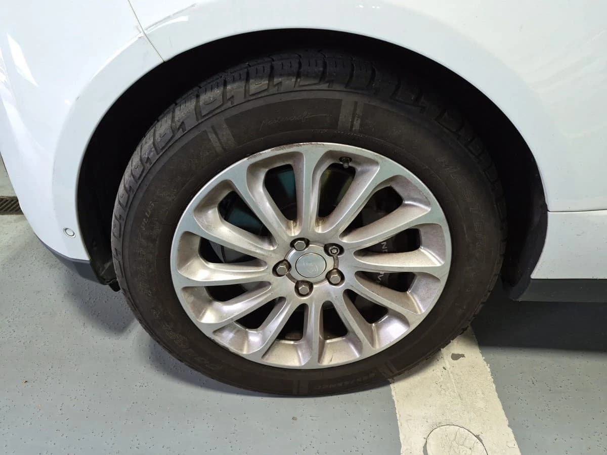 2020 Land Rover Range Rover HSE — photo 2