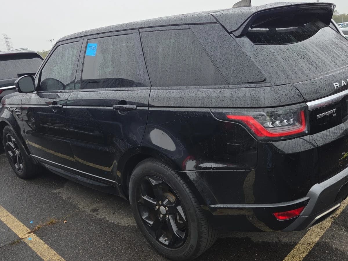 2020 Land Rover Range Rover Sport HSE — photo 3