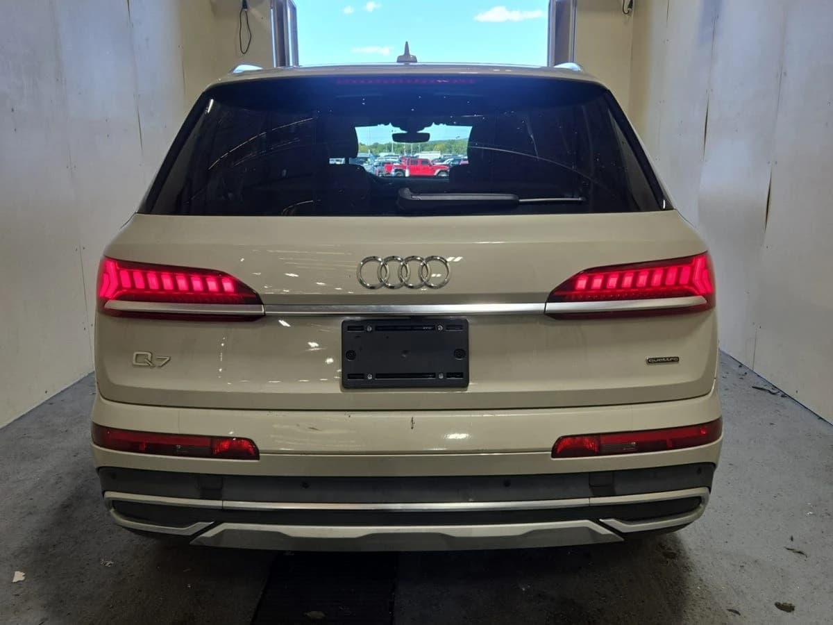 2022 Audi Q7 Premium Plus — photo 5