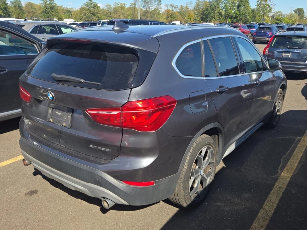 2018 BMW X1 xDrive28i — photo 5