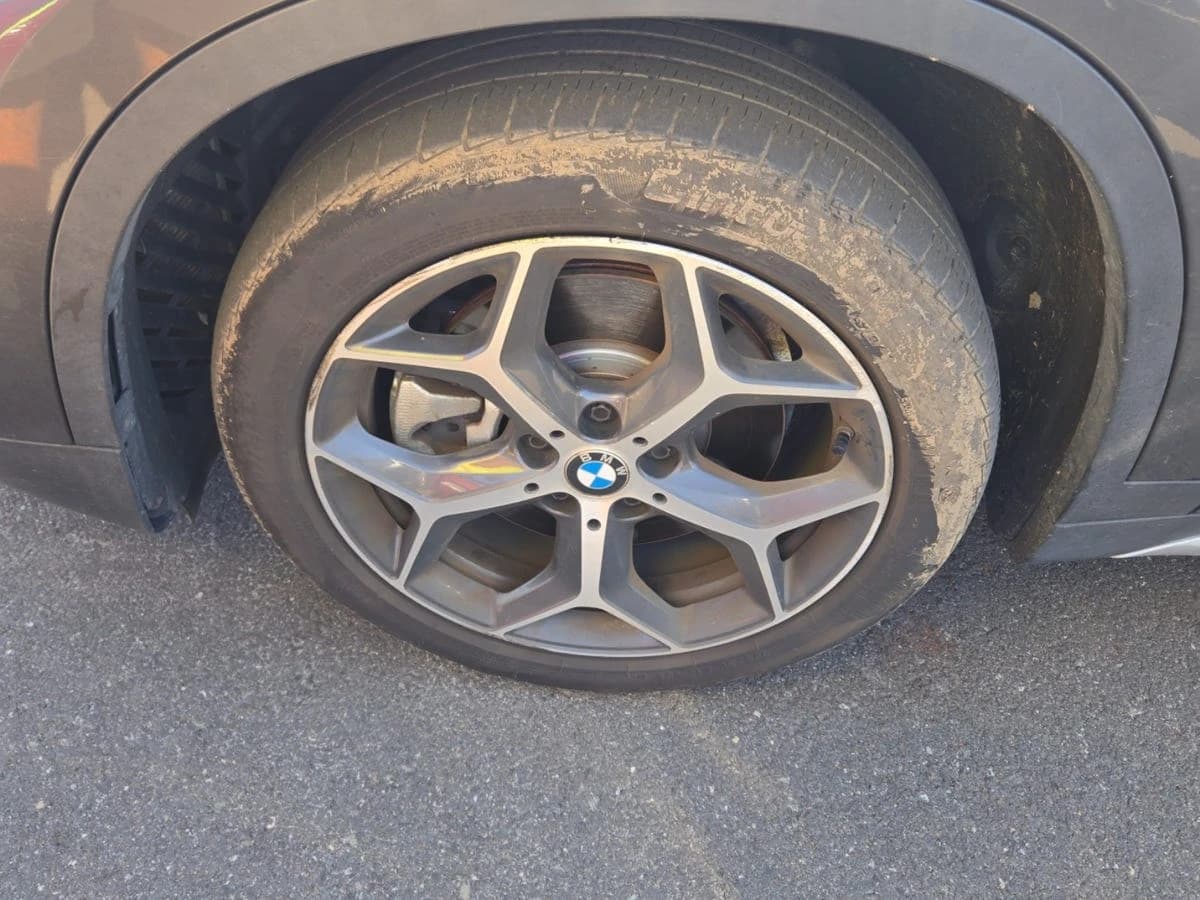 2018 BMW X1 xDrive28i — photo 2