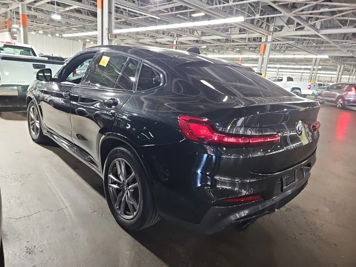 2021 BMW X4 xDrive30i — photo 3