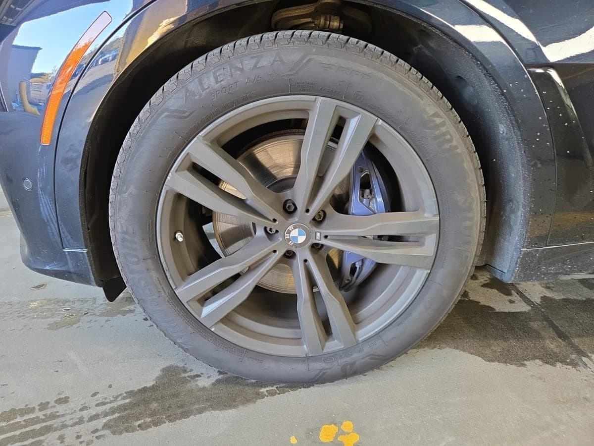 2022 BMW X7 M50i — photo 2