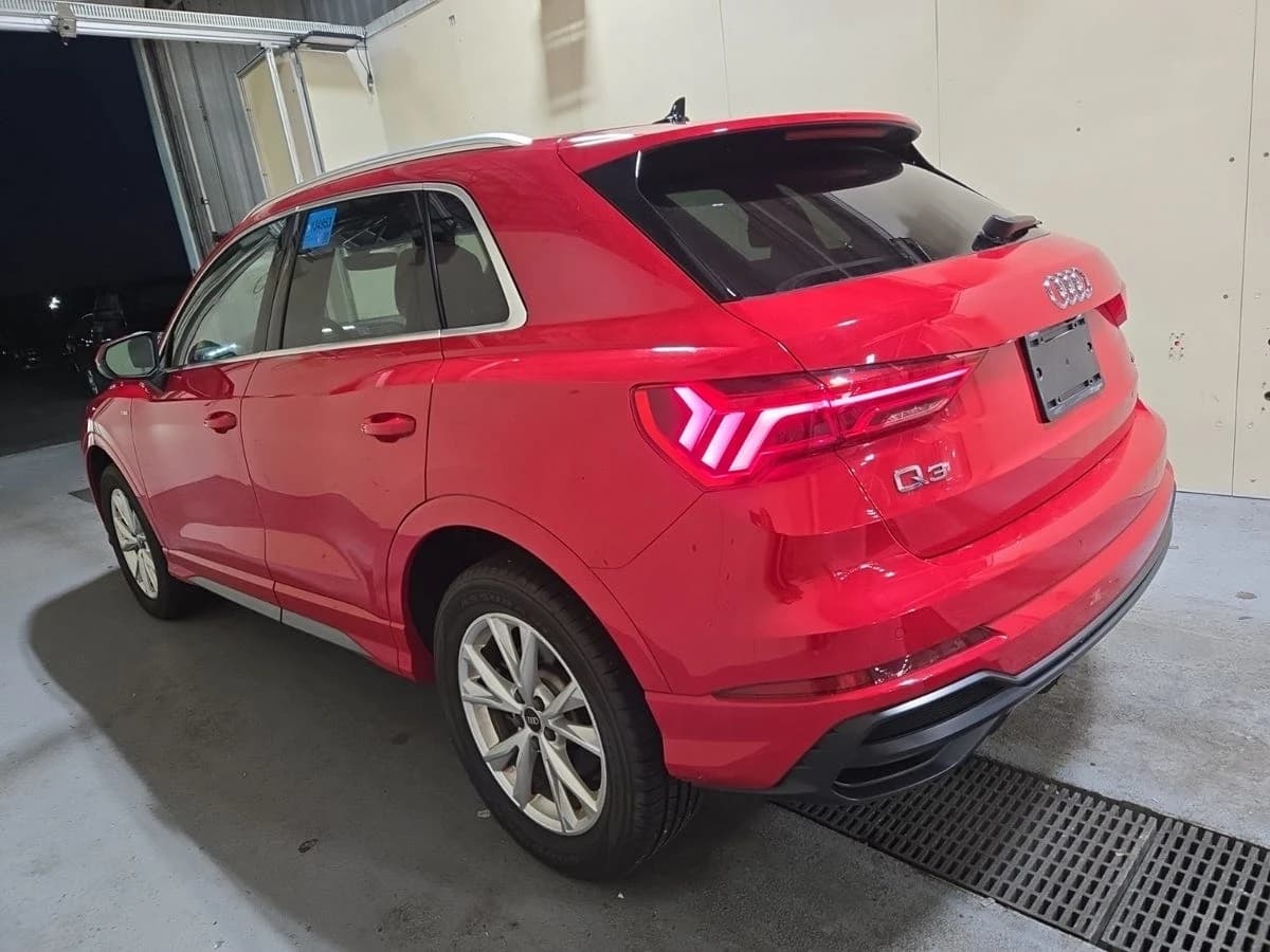 2022 Audi Q3 S line Premium Plus — photo 3