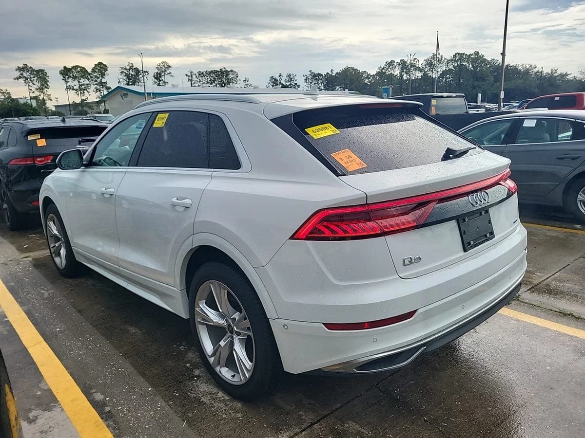 2021 Audi Q8 Premium Plus — photo 3
