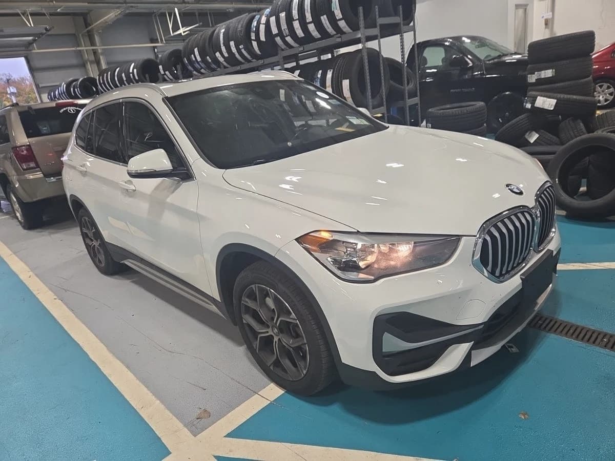 2020 BMW X1 xDrive28i — photo 6