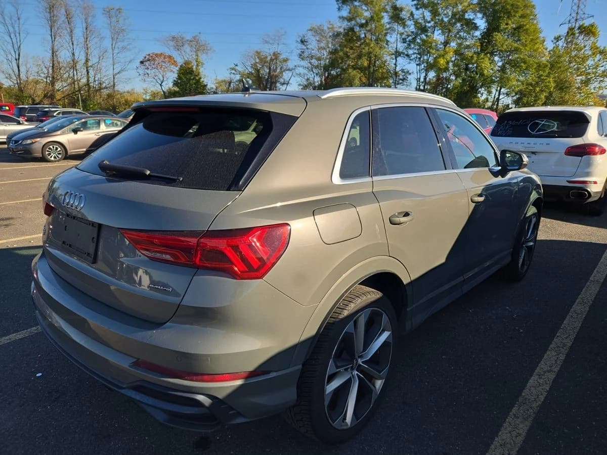 2019 Audi Q3 S line Premium Plus — photo 5