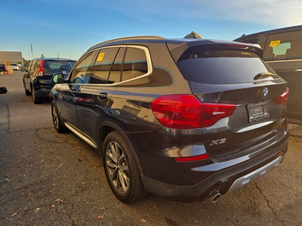 2019 BMW X3 xDrive30i — photo 3